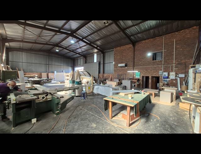430M² FACTORY FOR SALE IN APEX